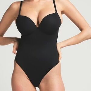SKIMS PUSH-UP THONG BODYSUIT BLACK M